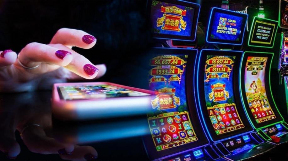 llv66 Live Casino Platform မှ Baccarat Table Live Dealer HD Stream ပြသနေသောမြင်ကွင်း